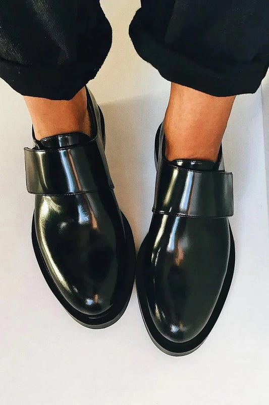 IRIS | Elegante glanzende mocassins met band voor een perfecte stijl